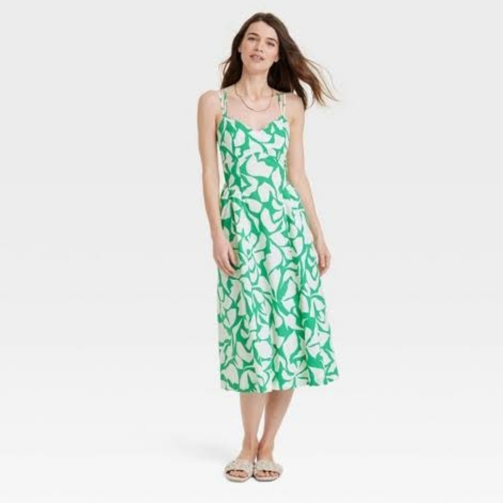 Womens Sleeveless Dress - Size M